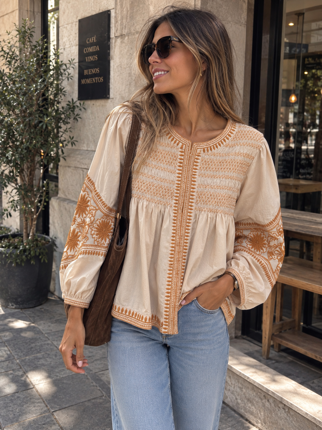 Blusa Carmen de Martina Ibiza. Imagen del catálogo.